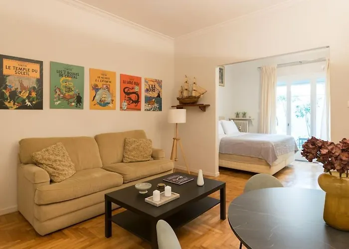 Central Athenian Garden Retreat